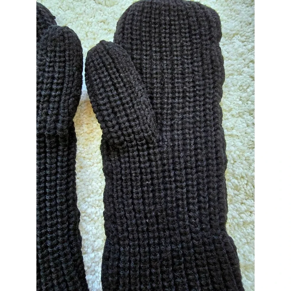 Vintage 1970s Crochet Mittens Women Colorful Floral Black‎ Knit Winter Gloves